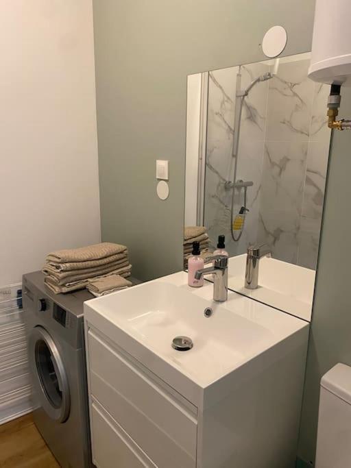 Appartement Charmant Hypercentre Avec Patio Prive Et Parking Орлеан Екстериор снимка