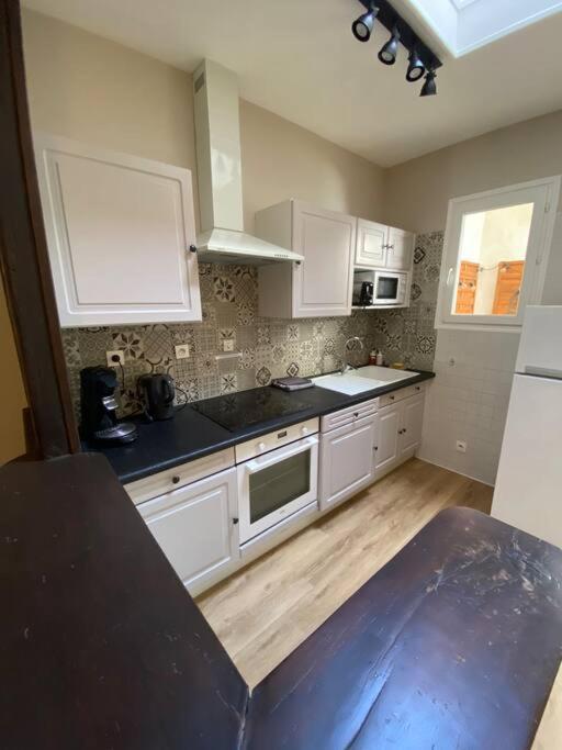 Appartement Charmant Hypercentre Avec Patio Prive Et Parking Орлеан Екстериор снимка